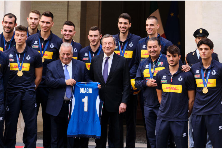 Draghi ringrazia le nazionali del volley maschile e femminile