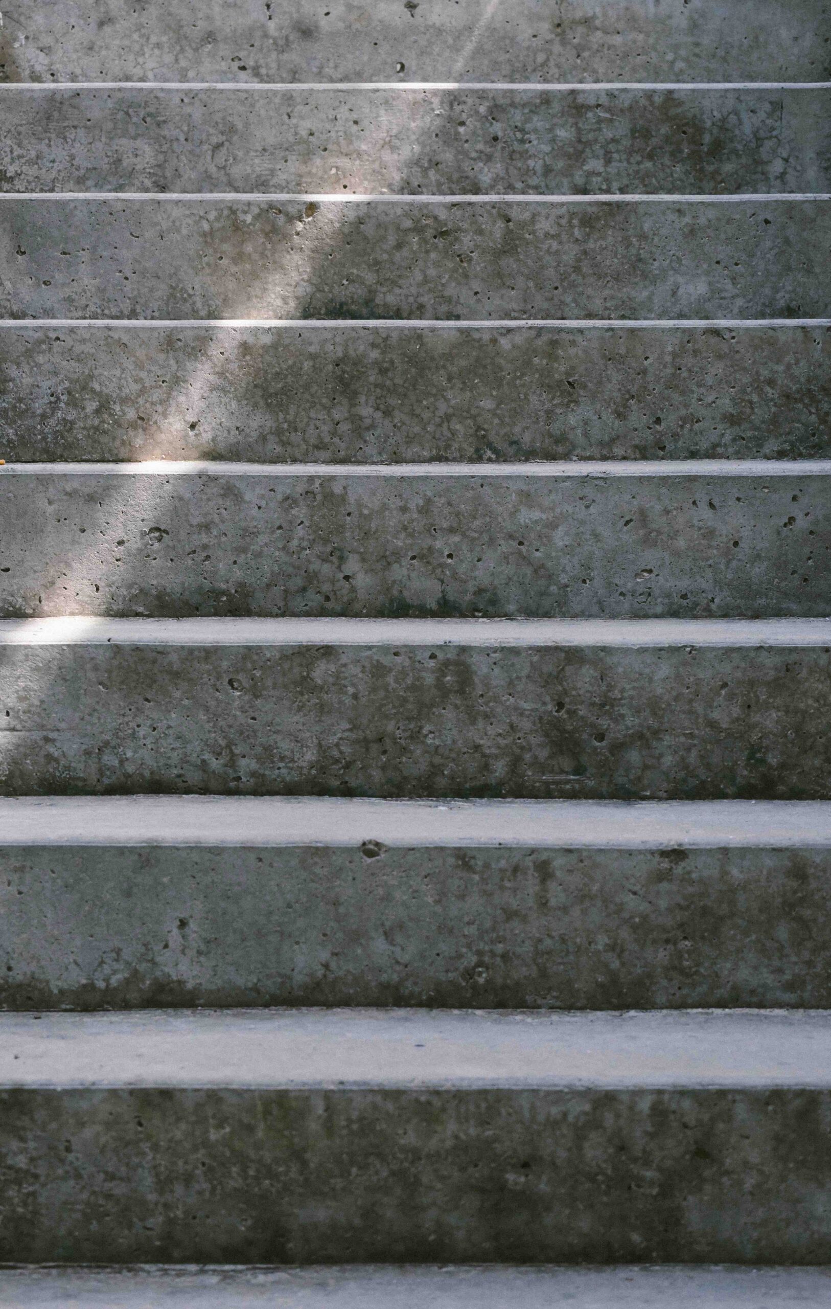 Fare le scale a piedi allunga la vita