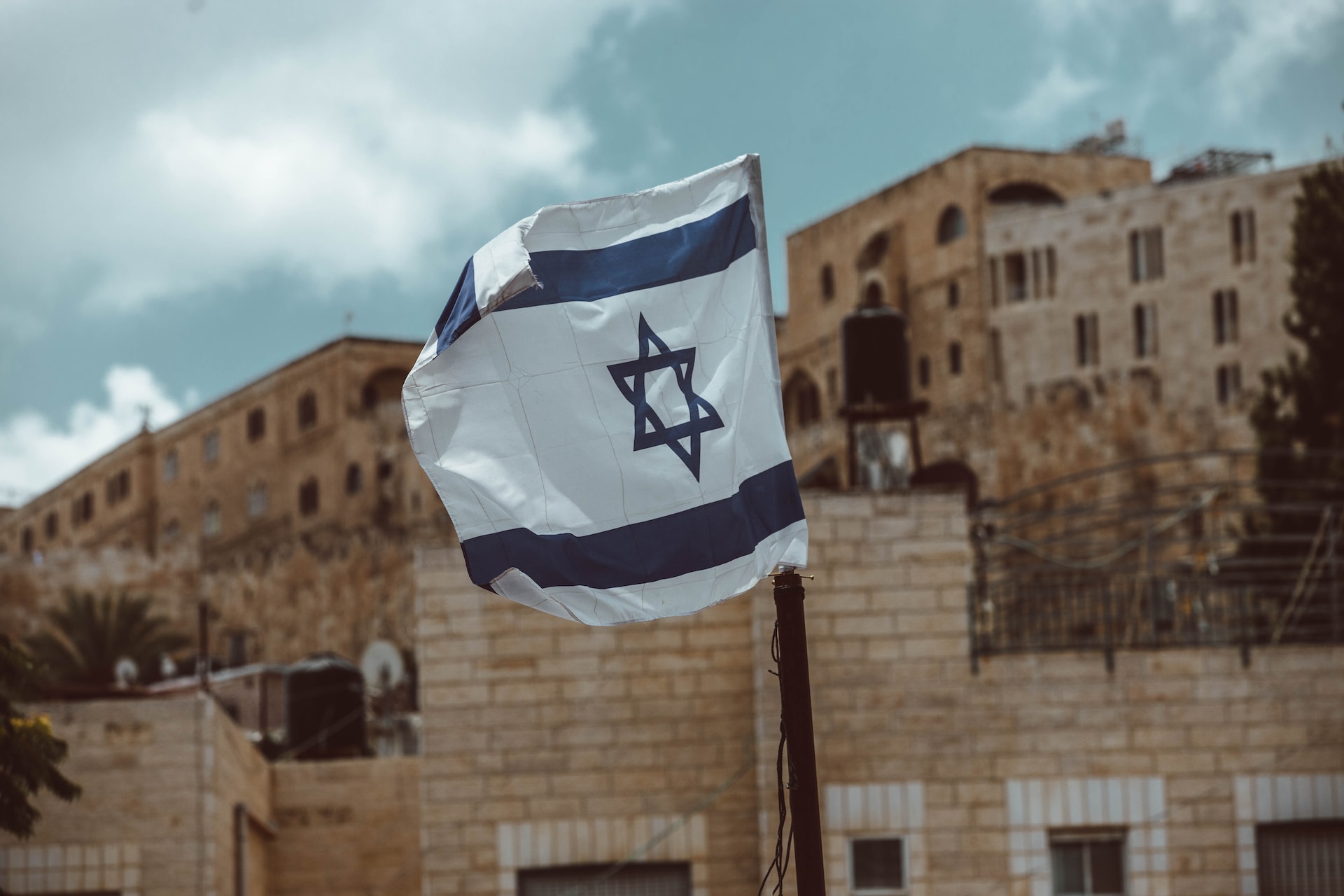 I 38 veronesi bloccati in Israele verranno portati in Giordania. Da Amman il volo per l’Italia