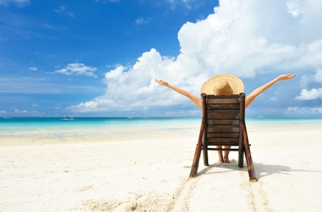 Vacanze più care per tutti: dagli aerei alle spiagge. 