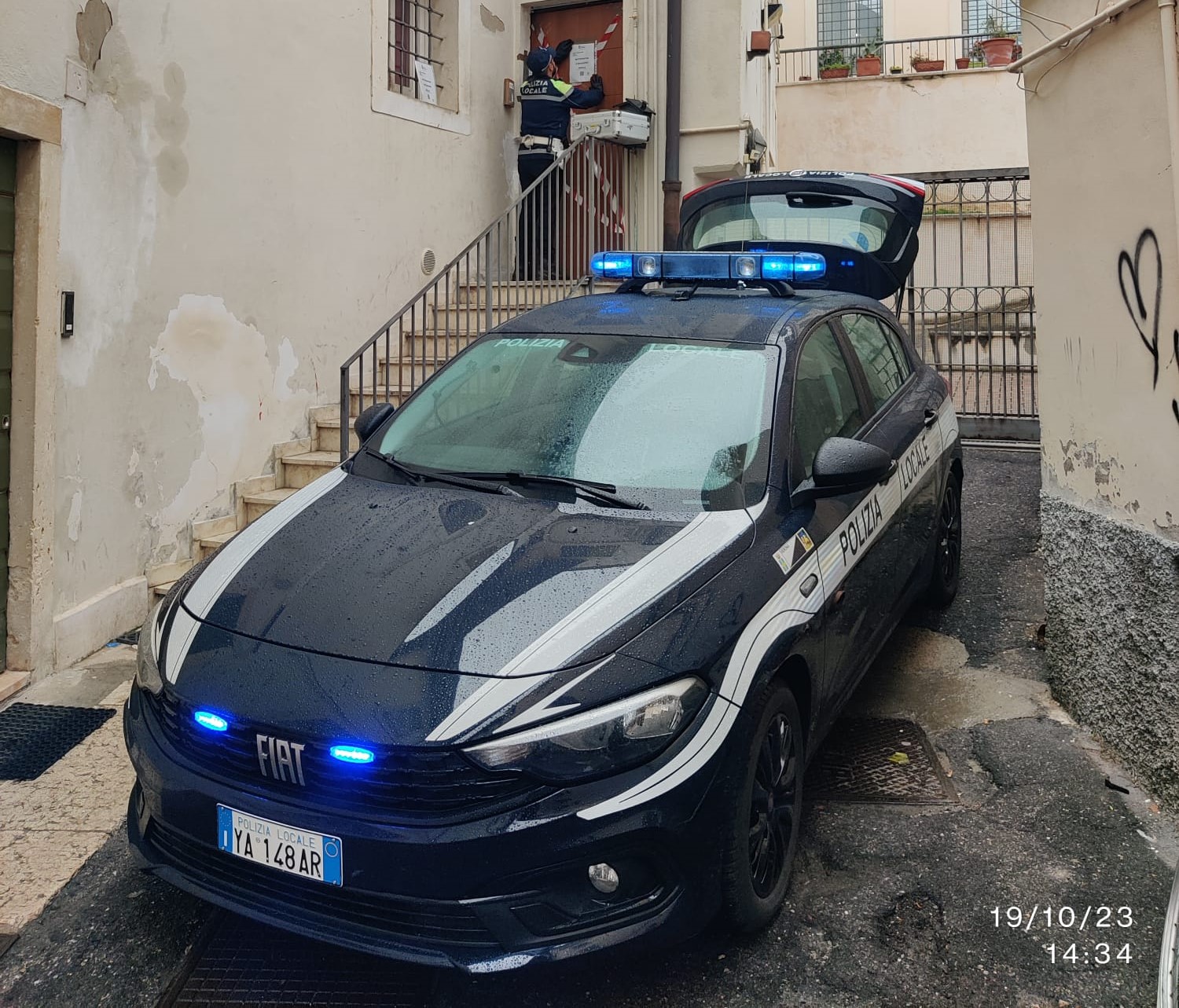 Veronetta, la Polizia municipale chiude una “centrale di spaccio” in un appartamento pubblico: tre gli indagati