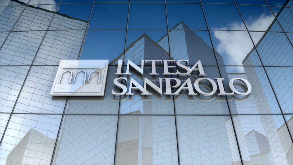 videoblocks editorial intesa sanpaolo logo on glass building h3 gvhywg thumbnail full01 1 1