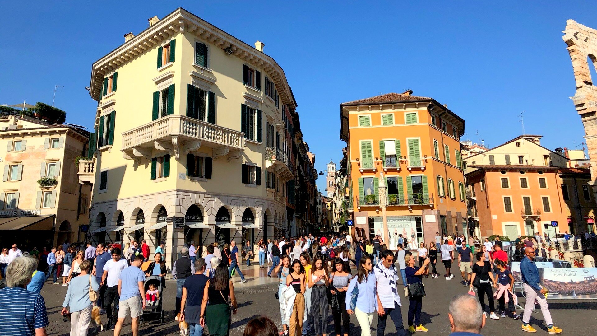 Il 64% dei “nostri” turisti viene dalla UE: con il passaporto vaccinale Verona potrebbe fare il pieno