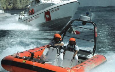 Tempesta sul Garda, Guardia Costiera e Vigili del fuoco in azione per diversi salvataggi