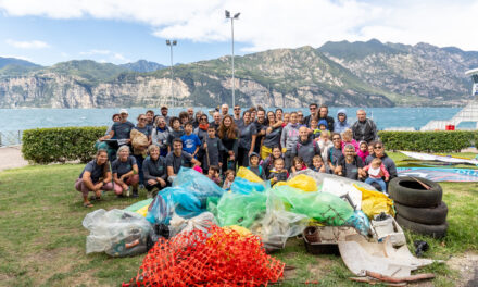 Malcesine, 220 chilogrammi di rifiuti recuperati domenica dai volontari lungo spiagge e sentieri