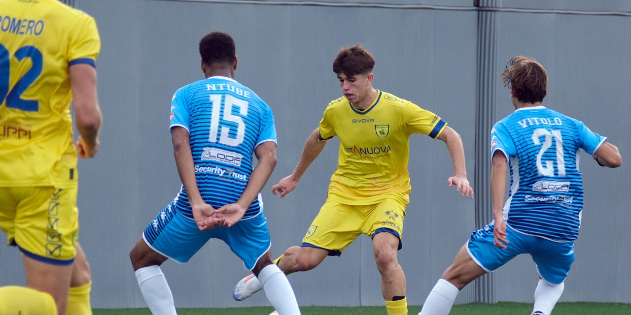 Il ChievoVerona frena la capolista. Col Desenzano è 0-0