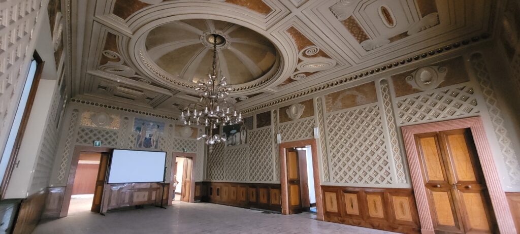 Palazzo Dal Verme salone