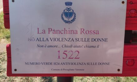 Dopo il gravissimo atto vandalico nuova targa antiviolenza per il 25 Novembre. Tedeschi: “Povegliano non si piega: azioni concrete contro la violenza di genere e il patriarcato”