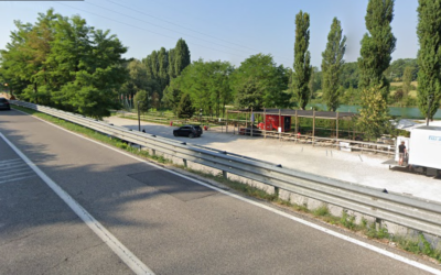 Incidente a Valeggio: un 26enne rimane intrappolato nelle lamiere a causa di un frontale, estratto vivo