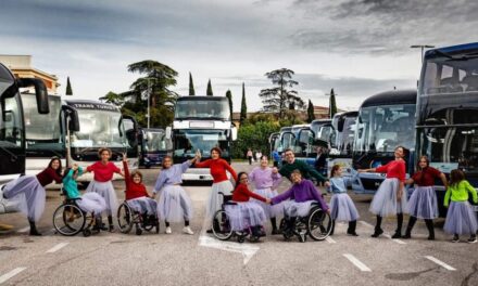 Lo spettacolo StraLunati dimostra che la disabilità non è un limite: in poco tempo biglietti sold out