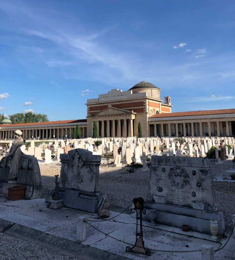 2 novembre. Uno sguardo sui nostri cimiteri