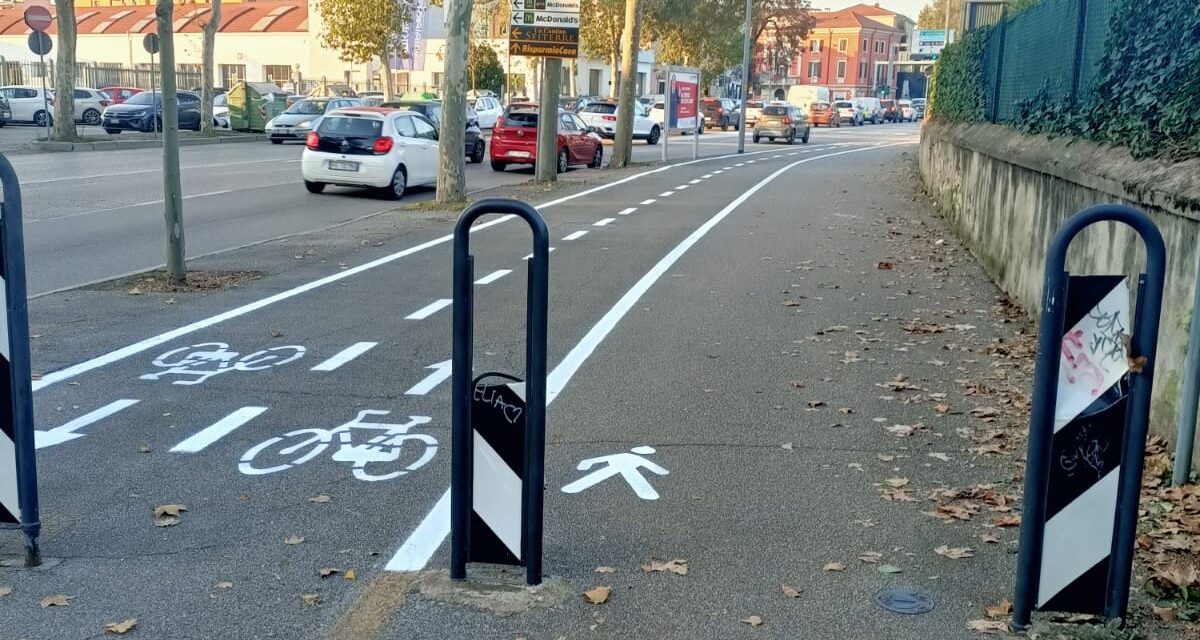 Ponte Catena – San Zeno, sulla ciclabile la nuova segnaletica orizzontale