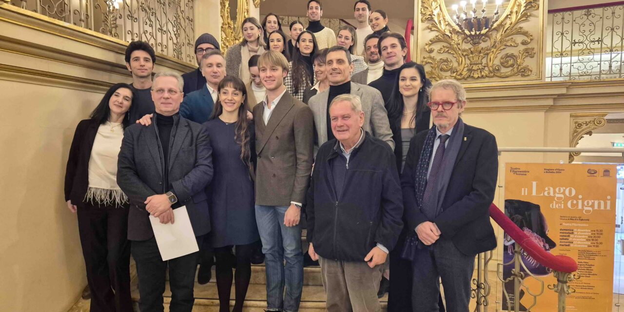 Il Lago dei Cigni di Čajkovskij: il ritorno della danza al Teatro Filarmonico