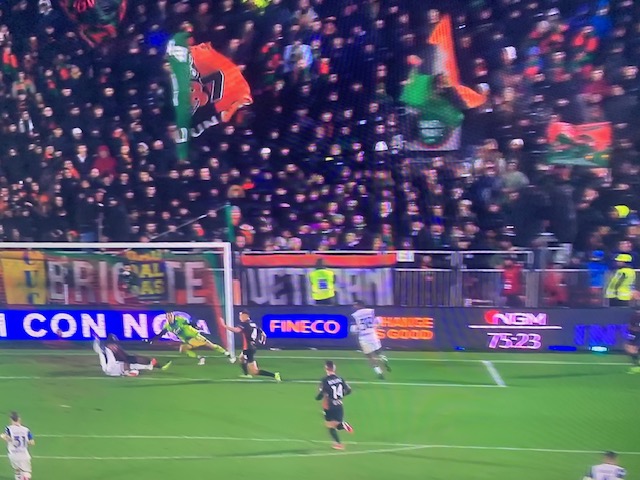 Il Verona 1-1 a Venezia. Punto prezioso nella corsa salvezza