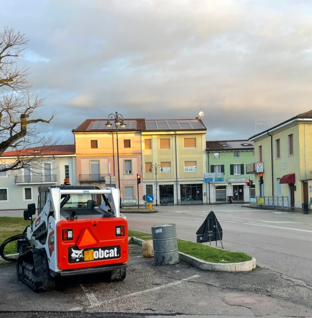 lavori a semaforo piazza ungheria