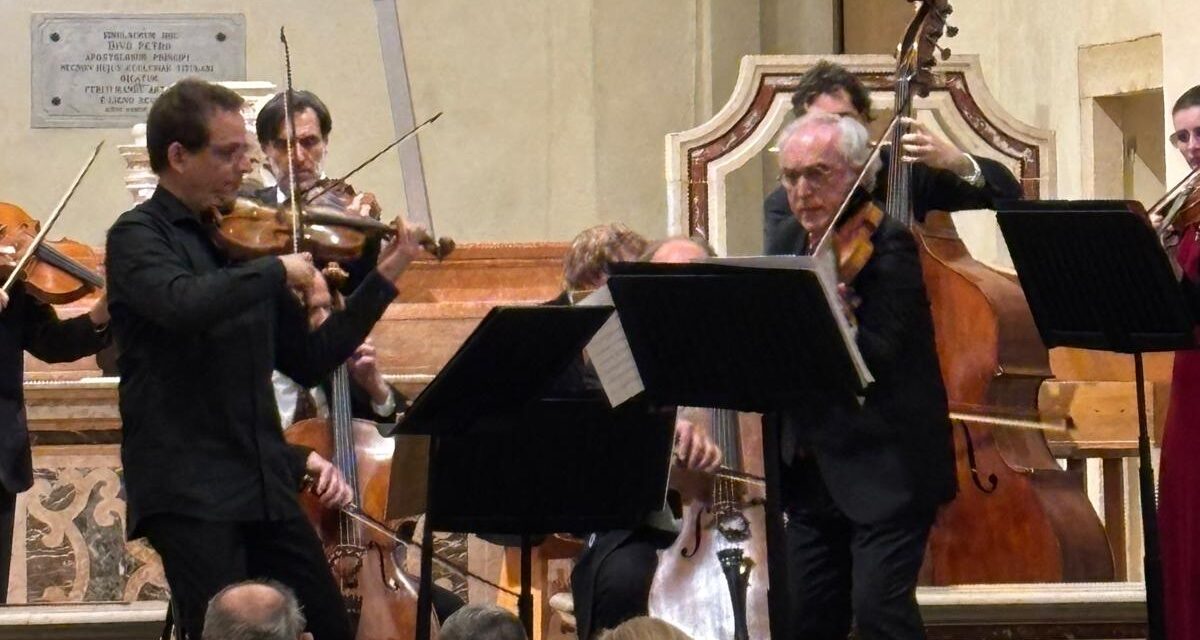 I Virtuosi Italiani e Ulf Schneider: un “Concerto per la pace” tra Bach e Pärt